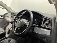 USED 2017 67 VOLKSWAGEN CARAVELLE 2.0 EXECUTIVE TDI BMT 5d 148 BHP Striking Candy White / Contrast Black Privacy glass, Chrome pack,