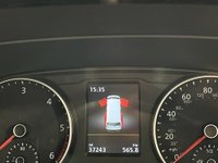 USED 2017 67 VOLKSWAGEN CARAVELLE 2.0 EXECUTIVE TDI BMT 5d 148 BHP Striking Candy White / Contrast Black Privacy glass, Chrome pack,