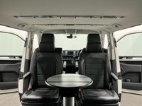 USED 2017 67 VOLKSWAGEN CARAVELLE 2.0 EXECUTIVE TDI BMT 5d 148 BHP Striking Candy White / Contrast Black Privacy glass, Chrome pack,