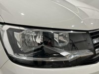 USED 2017 67 VOLKSWAGEN CARAVELLE 2.0 EXECUTIVE TDI BMT 5d 148 BHP Striking Candy White / Contrast Black Privacy glass, Chrome pack,