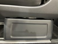 USED 2017 67 VOLKSWAGEN CARAVELLE 2.0 EXECUTIVE TDI BMT 5d 148 BHP Striking Candy White / Contrast Black Privacy glass, Chrome pack,