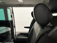 USED 2017 67 VOLKSWAGEN CARAVELLE 2.0 EXECUTIVE TDI BMT 5d 148 BHP Striking Candy White / Contrast Black Privacy glass, Chrome pack,