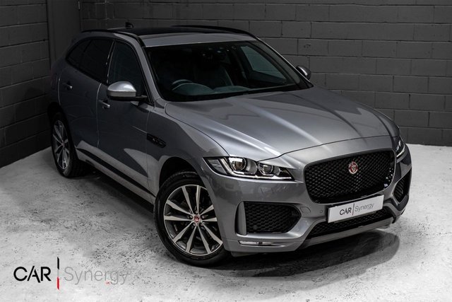 2020 70 Jaguar F-Pace 2.0 CHEQUERED FLAG AWD 5d 178 BHP