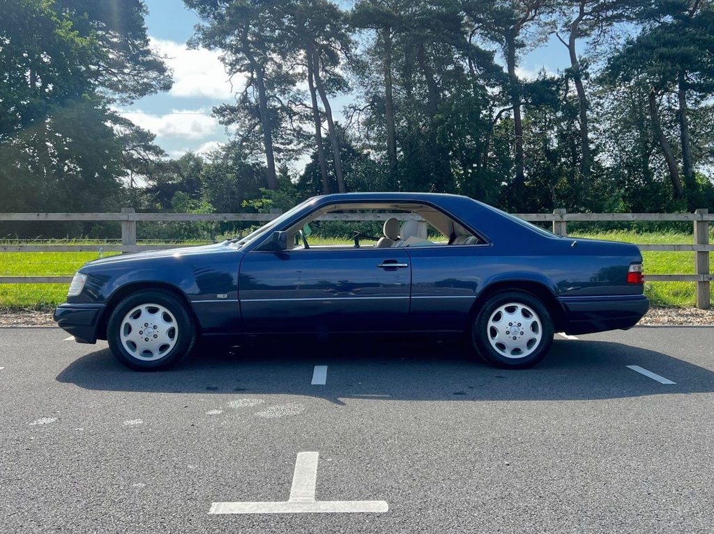 USED 1996 N MERCEDES-BENZ E-CLASS E220 // 2.2 150 BHP // W124 // Pillarless Coupe // 2d // px swap 