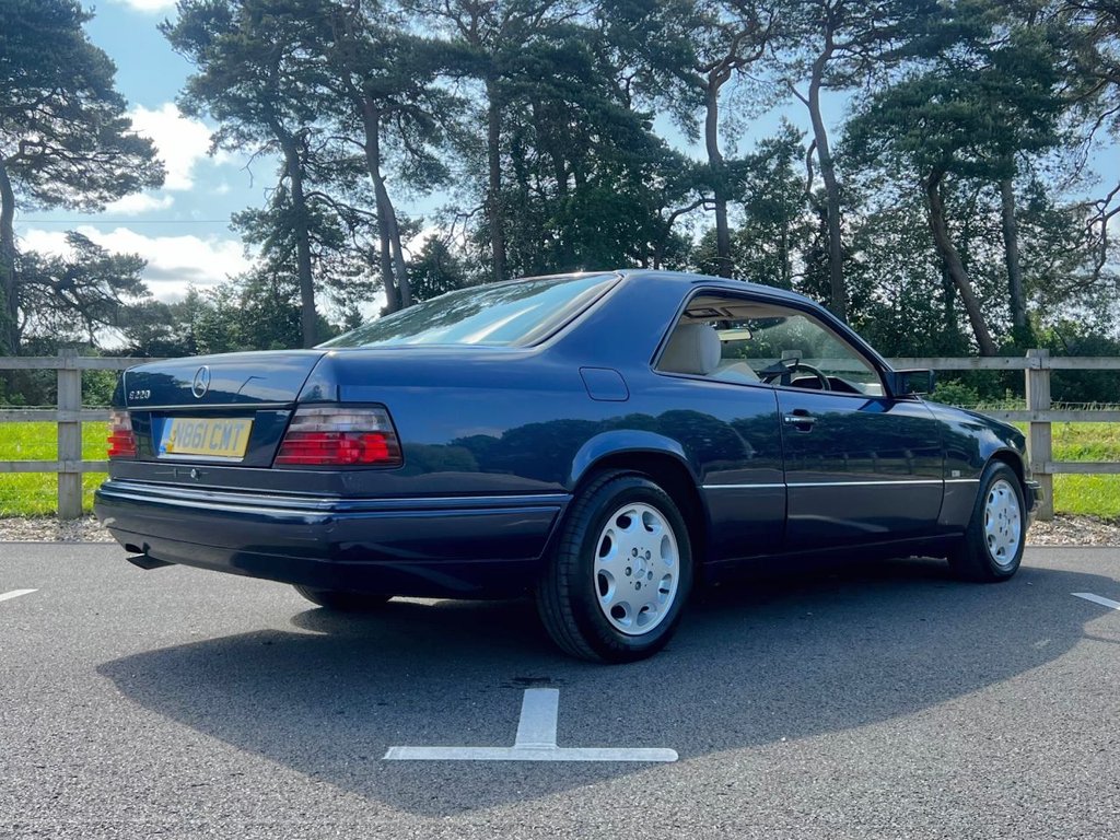 USED 1996 N MERCEDES-BENZ E-CLASS E220 // 2.2 150 BHP // W124 // Pillarless Coupe // 2d // px swap 