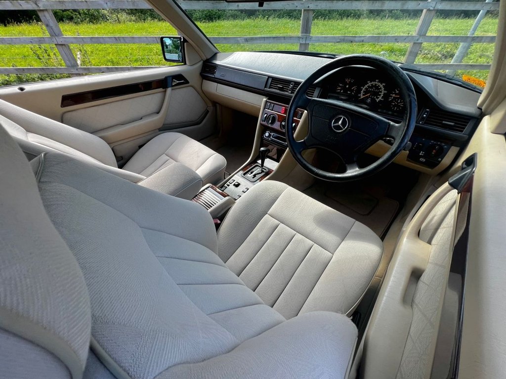 USED 1996 N MERCEDES-BENZ E-CLASS E220 // 2.2 150 BHP // W124 // Pillarless Coupe // 2d // px swap 