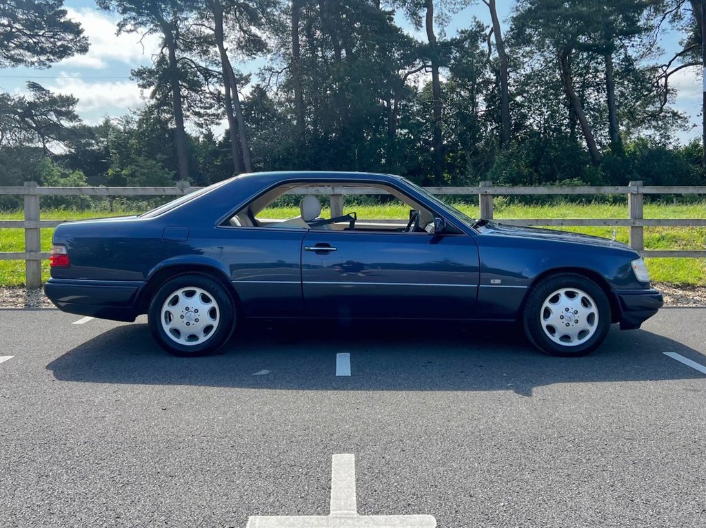USED 1996 N MERCEDES-BENZ E-CLASS E220 // 2.2 150 BHP // W124 // Pillarless Coupe // 2d // px swap 