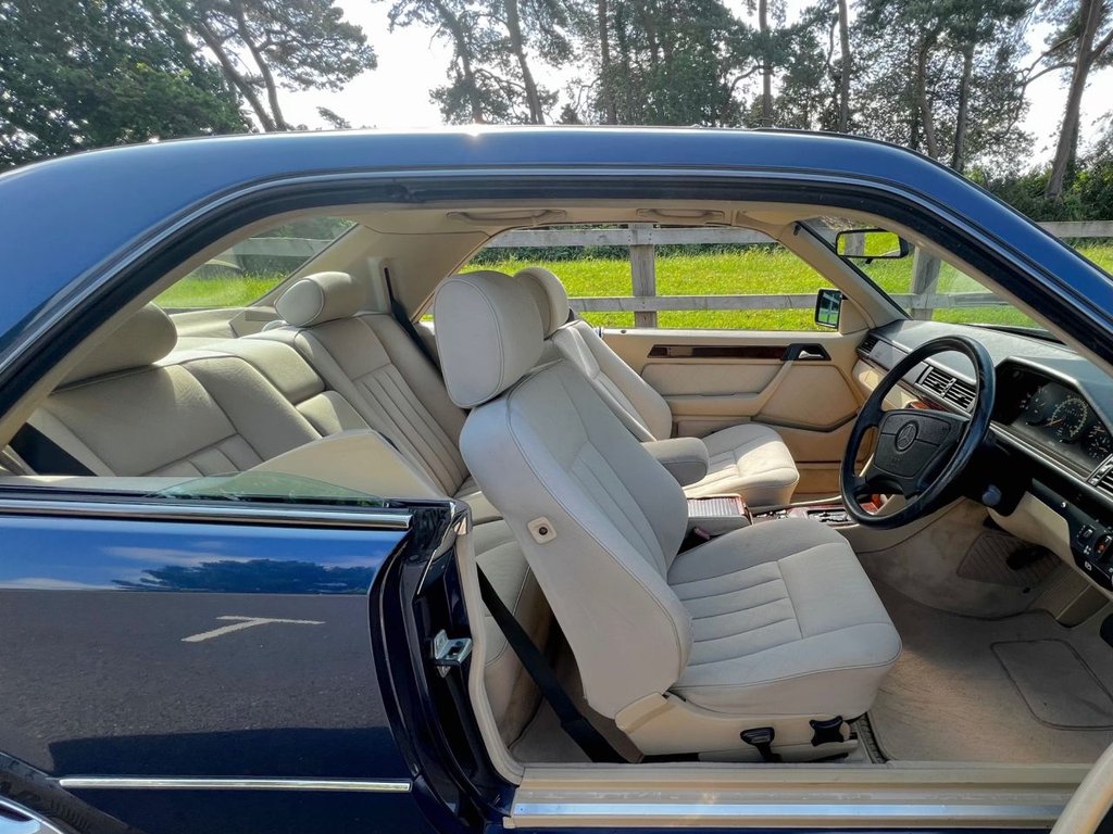 USED 1996 N MERCEDES-BENZ E-CLASS E220 // 2.2 150 BHP // W124 // Pillarless Coupe // 2d // px swap 