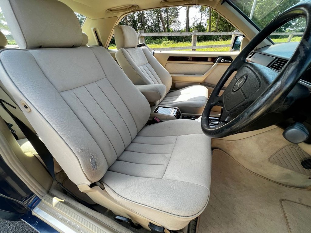USED 1996 N MERCEDES-BENZ E-CLASS E220 // 2.2 150 BHP // W124 // Pillarless Coupe // 2d // px swap 