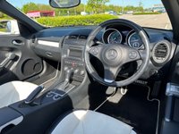 USED 2009 59 MERCEDES-BENZ SLK 1.8 SLK200 KOMPRESSOR 2d 184 BHP FULL WHITE LEATHER INTERIOR