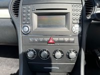 USED 2009 59 MERCEDES-BENZ SLK 1.8 SLK200 KOMPRESSOR 2d 184 BHP FULL WHITE LEATHER INTERIOR