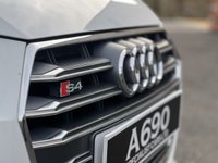 USED 2017 67 AUDI A4 S4 Quattro (354) V6 Turboharger 5dr Avant 8 speed Tip Tronic Automatic Euro 6 (Navigation / Fine Nappa Leather) NATIONWIDE DELIVERY - RESERVE ONLINE TODAY