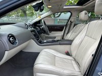 USED 2013 P JAGUAR XJ 3.0 D V6 PORTFOLIO 4d 275 BHP 