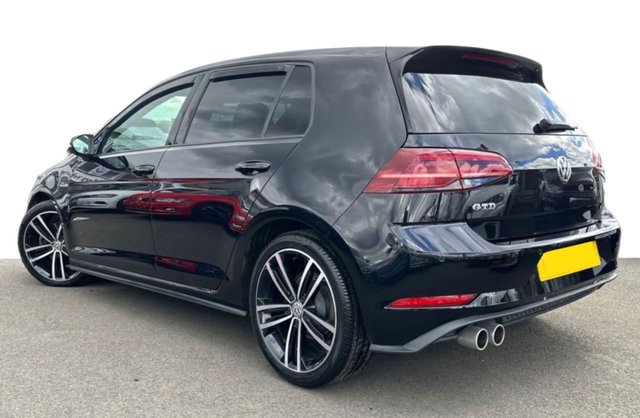 2018 VOLKSWAGEN GOLF - Photo 2