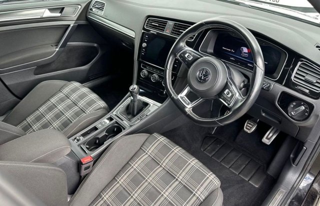 2018 VOLKSWAGEN GOLF - Photo 4