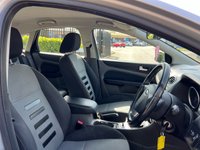 USED 2009 59 FORD FOCUS 1.6 ZETEC 5d 100 BHP 