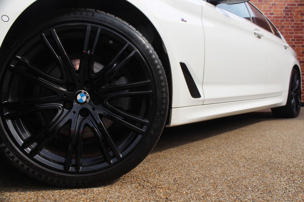 2019 BMW 5 Series 520d M Sport £24,990