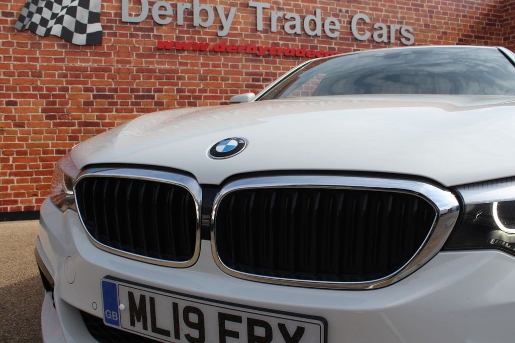 2019 BMW 5 Series 520d M Sport £24,990