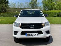 USED 2017 66 TOYOTA HI-LUX 2.4 ACTIVE 4WD D-4D DCB 148 BHP PRICE 13750 + VAT 2850 TOTAL 17100