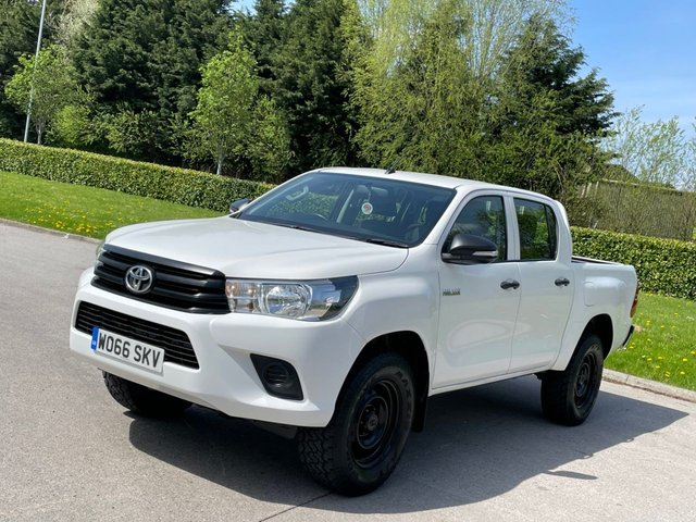 2017 66 Toyota HI-Lux 2.4 ACTIVE 4WD D-4D DCB 148 BHP