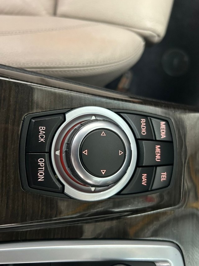 2012 BMW 5 Series - Photo 10