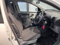 USED 2011 61 TOYOTA AYGO 1.0 VVT-i Go Hatchback 5dr Petrol Manual Euro 5 (67 ps) Sat Nav, &pound;20 TAX!, AUX, A/C