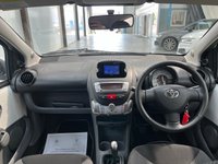 USED 2011 61 TOYOTA AYGO 1.0 VVT-i Go Hatchback 5dr Petrol Manual Euro 5 (67 ps) Sat Nav, &pound;20 TAX!, AUX, A/C
