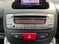 USED 2011 61 TOYOTA AYGO 1.0 VVT-i Go Hatchback 5dr Petrol Manual Euro 5 (67 ps) Sat Nav, &pound;20 TAX!, AUX, A/C