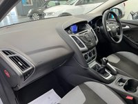 USED 2011 11 FORD FOCUS 1.6 ZETEC 5d 124 BHP Privacy Glass, Bluetooth, AUX