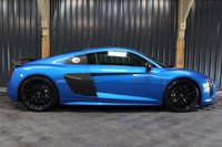 USED 2016 16 AUDI R8 5.2 V10 PLUS QUATTRO 2d 602 BHP FULL AUDI HISTORY, CARBON EXTERIOR PACK, COMFORT & SOUND PACK, B&O STEREO, REAR CAMERA, OVER &pound;30K OF OPTIONS