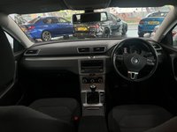 USED 2012 12 VOLKSWAGEN PASSAT 2.0 SE TDI BLUEMOTION TECHNOLOGY 5d 139 BHP 586L BOOT CAPACITY