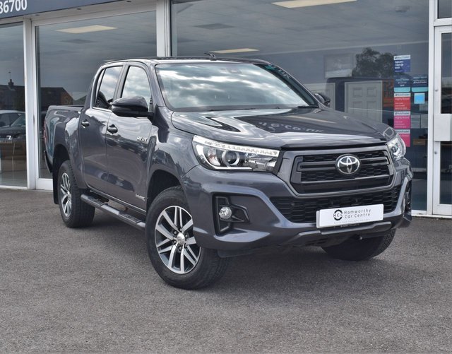 2019 69 Toyota HI-Lux 2.4 INVINCIBLE X 4WD D-4D DCB 147 BHP NO VAT
