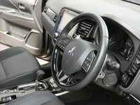 USED 2020 20 MITSUBISHI OUTLANDER 2.0 EXCEED 5d 148 BHP 7 SEATS SAT NAV LEATHER CAMERA 1 OWNER MITSUBISHI WARRANTY TILL JULY 2025