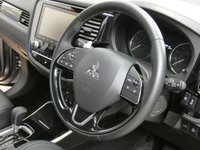 USED 2020 20 MITSUBISHI OUTLANDER 2.0 EXCEED 5d 148 BHP 7 SEATS SAT NAV LEATHER CAMERA 1 OWNER MITSUBISHI WARRANTY TILL JULY 2025