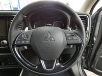 USED 2020 20 MITSUBISHI OUTLANDER 2.0 EXCEED 5d 148 BHP 7 SEATS SAT NAV LEATHER CAMERA 1 OWNER MITSUBISHI WARRANTY TILL JULY 2025