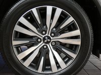 USED 2020 20 MITSUBISHI OUTLANDER 2.0 EXCEED 5d 148 BHP 7 SEATS SAT NAV LEATHER CAMERA 1 OWNER MITSUBISHI WARRANTY TILL JULY 2025
