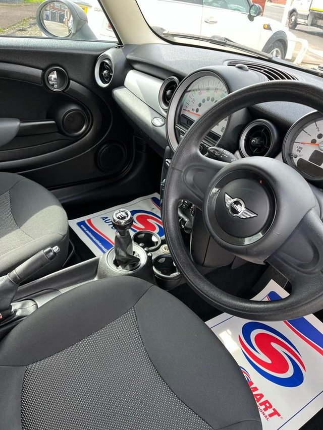 2010 MINI HATCH FIRST - Photo 9