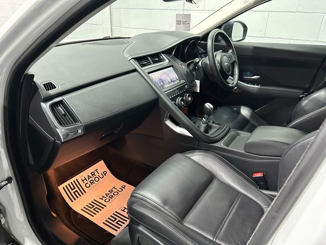 2019 JAGUAR E-PACE - Photo 8