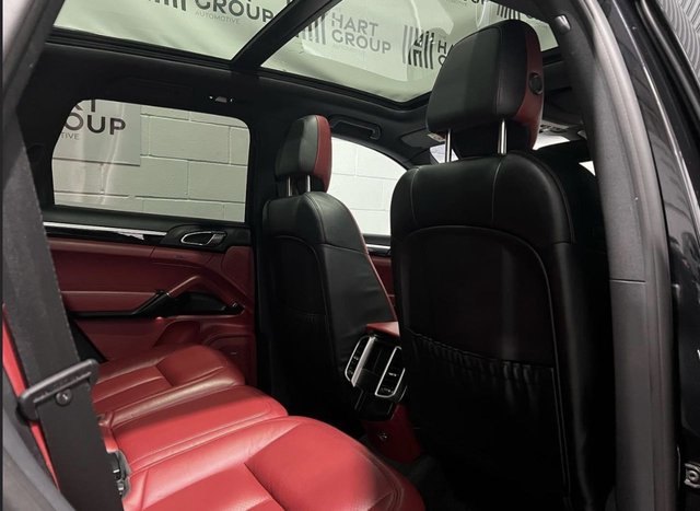 2016 PORSCHE CAYENNE - Photo 6