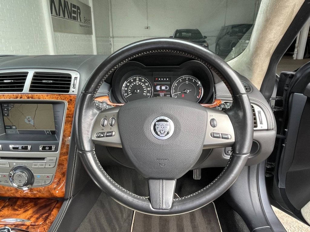 USED 2010 10 JAGUAR XK 5.0 XK PORTFOLIO 2d 385 BHP 