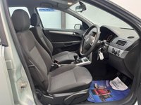USED 2009 09 VAUXHALL ASTRA 1.6i 16v Club Hatchback 5dr Petrol Manual (155 g/km, 113 bhp) A/C,8Service Stamps,Low Miles!