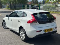 USED 2012 12 VOLVO V40 1.6 D2 SE LUX NAV 5d 113 BHP 