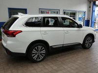 USED 2020 20 MITSUBISHI OUTLANDER 2.0 EXCEED 5d 148 BHP 7 SEATS SAT NAV LEATHER CAMERA LOW MILEAGE MITSUBISHI WARRANTY TILL MARCH 2025