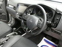 USED 2020 20 MITSUBISHI OUTLANDER 2.0 EXCEED 5d 148 BHP 7 SEATS SAT NAV LEATHER CAMERA LOW MILEAGE MITSUBISHI WARRANTY TILL MARCH 2025