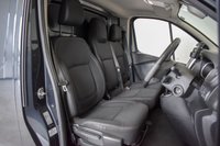 USED 2021 21 RENAULT TRAFIC 2.0 LL30 BLACK EDITION EDC ENERGY DCI 168 BHP Rare Automatic Black Edition
