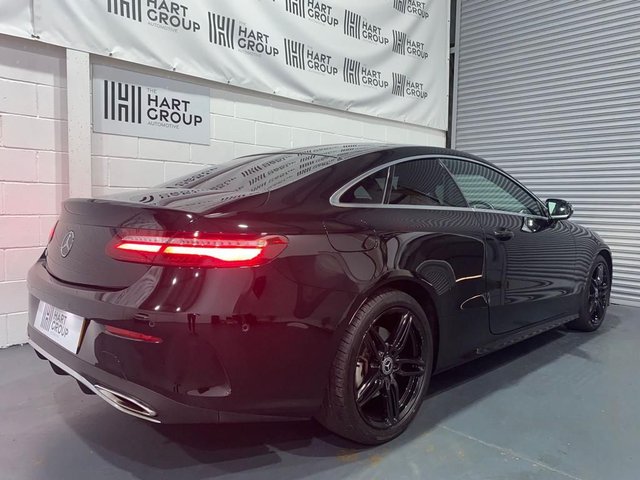 2019 Mercedes-Benz E-CLASS - Photo 3