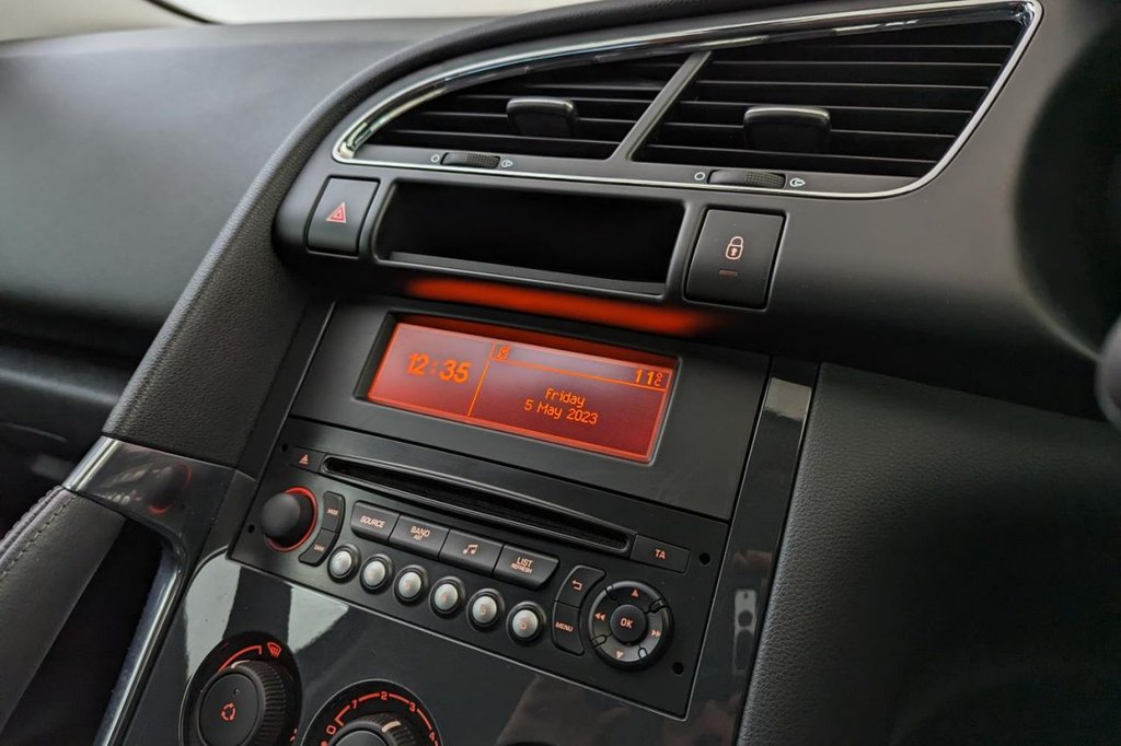 USED 2013 13 PEUGEOT 3008 1.6 HDI ACTIVE 5d  