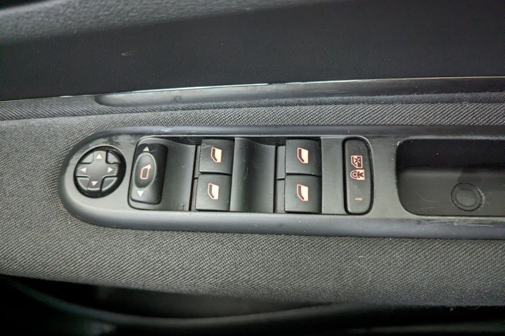 USED 2013 13 PEUGEOT 3008 1.6 HDI ACTIVE 5d  