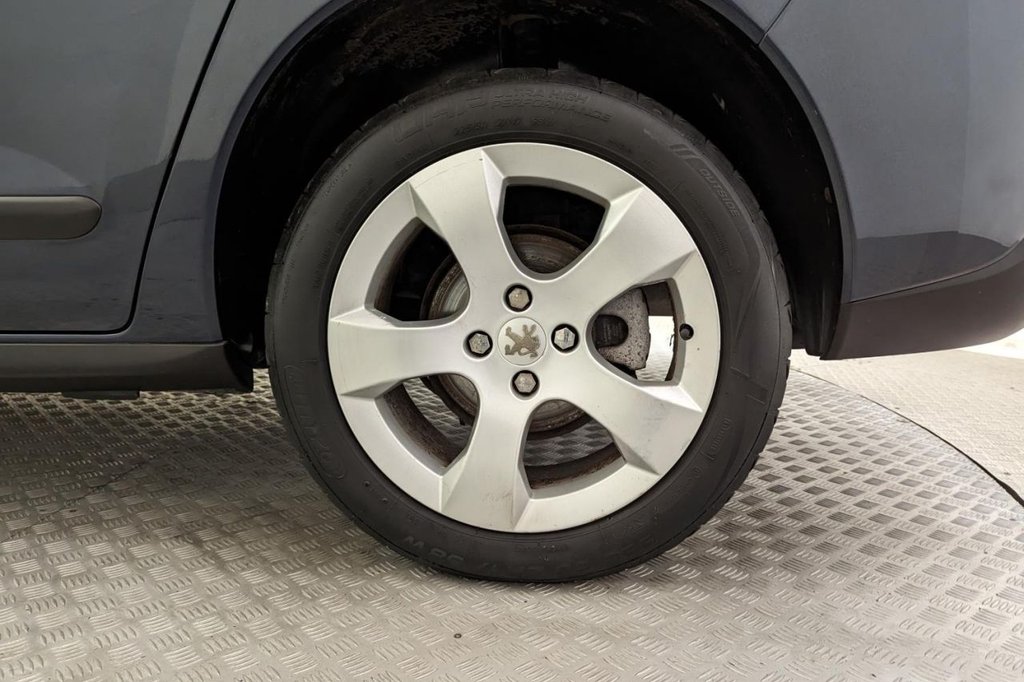 USED 2013 13 PEUGEOT 3008 1.6 HDI ACTIVE 5d  
