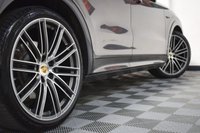 USED 2020 20 PORSCHE CAYENNE 3.0 V6 5d 456 BHP AIR SUSP / PAN ROOF / BOSE